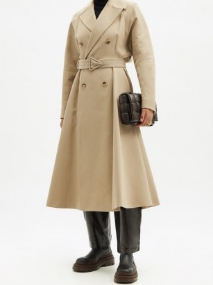 BOTTEGA VENETA Double-breasted water-repellent canvas trench coat | beige belted flared raincoat
