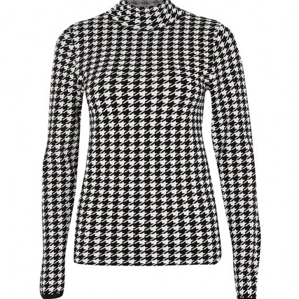 RIVER ISLAND White dogtooth knit high neck top / style essential checked tops