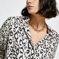RIVER ISLAND Cream leopard print dipped hem shirt – animal prints – high low shirts