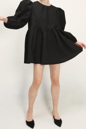 storets Catalina Puff Sleeve Dress | dresses with volume | voluminous fashion | balloon