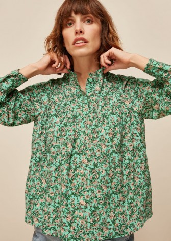 WHISTLES HEATH FLORAL PRINT TOP / green high neck tops
