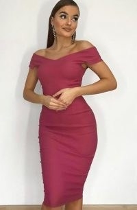 Vesper Martia Rose Bardot Midi Dress is an off the shoulder form fitting design, created using a stretch fabric, so you can show off your curves and add a touch of old Hollywood glamour to your special event outfit. Add a pair of killer heels and a sparkly clutch to complete the look.