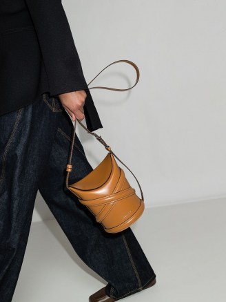 Alexander McQueen The Curve tan-leather bucket bag - flipped