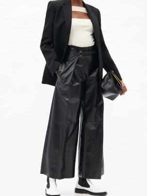 JIL SANDER Belted high-rise leather wide-leg trousers – black front buckled pleated pants