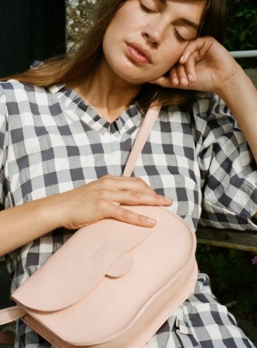 Kate Sheridan CIRCLE TAB BAG ROSA ~ light pink textured leather bags