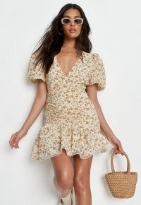 MISSGUIDED cream ditsy floral print – fit and flared hem dresses