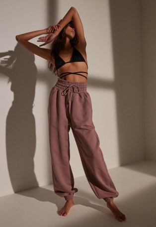 MISSGUIDED re_styld mauve oversized 90s joggers | cuffed jogging bottoms - flipped