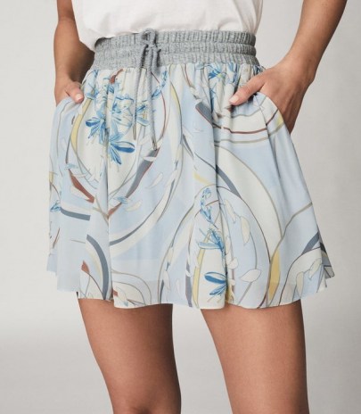 Reiss YASMINE SWIRL PRINTED MINI SKIRT BLUE/GREY | drawstring waist skirts - flipped