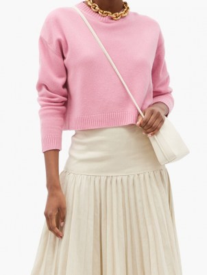 VALENTINO Pink boxy round-neck cashmere sweater | luxe crop hem sweaters