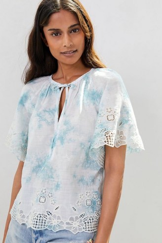 ANTHROPOLOGIE Olivia Embroidered Tie-Dye Blouse / scalloped wide sleeve blouses