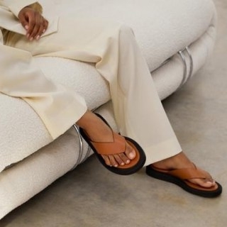 DEAR FRANCES KIN SANDAL | tan brown thonged flats | flat leather sandals