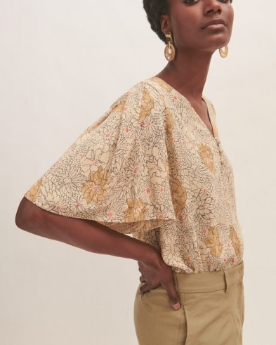 JIGSAW WOODLAND FLORAL TOP / fluted sleeve V-neck tops - flipped