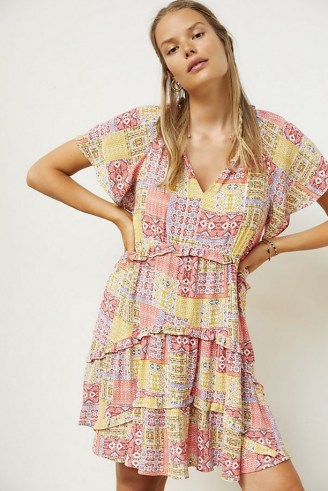 Anthropologie Robin Tiered Mini Dress Pink Combo – womens printed flutter sleeve dresses