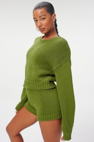 GOOD AMERICAN CHUNKY OVERSIZED SWEATER Pesto001 | green drop shoulder sweaters - flipped