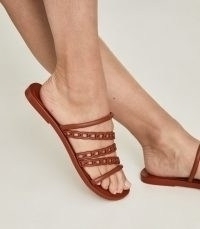REISS MAGDA CHAIN DETAIL JELLY SANDALS TAN ~ essential summer poolside flats