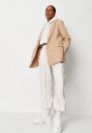 MISSGUIDED beige co ord tailored longline blazer ~ womens on trend neutral blazers ~ women’s fashionable padded shoulder jackets