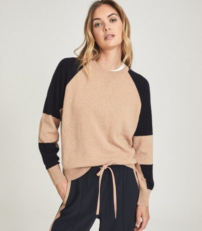 REISS BRIA WOOL CASHMERE BLEND JUMPER NAVY/CAMEL ~ womens chic colour block jumpers ~ women’s crew neck sweaters