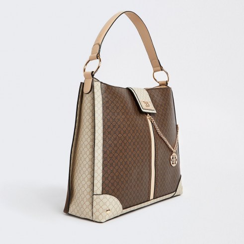 RIVER ISLAND Brown RI branded oversized shoulder bag ~ monogram print chain detail handbag ~ logo fashion bags - flipped