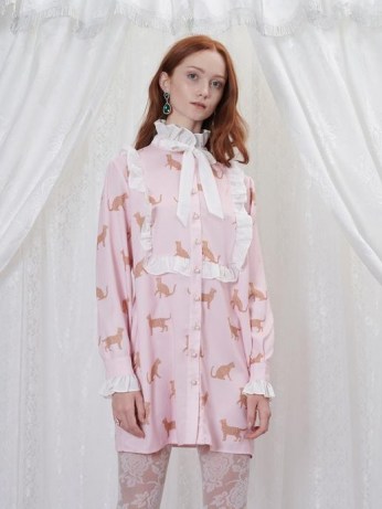 sister jane GRANDMA’S HOUSE Fritz Ruffle Mini Dress in Primrose Pink – ruffled high neck dresses – cat print fashion – vintage style clothing