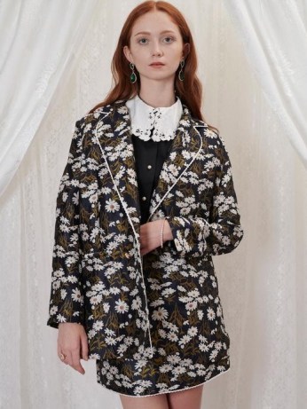 sister jane Mabel Jacquard Blazer – luxe style floral blazers – daisy print jackets