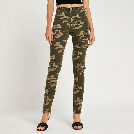 RIVER ISLAND Khaki camo print trousers ~ womens green camouflage skinny pants ~ women’s pocket detail skinnies