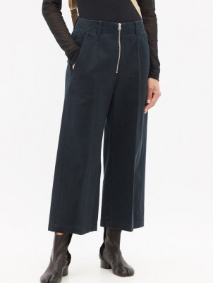 MM6 MAISON MARGIELA Zipped cotton-twill cropped wide-leg trousers ~ womens chic navy-blue crop hem trousers