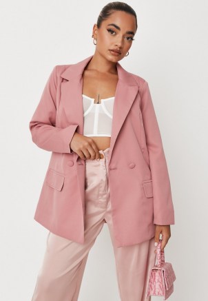 MISSGUIDED petite pink oversized longline blazer – blazers in feminine colours – fashionable petite size jackets