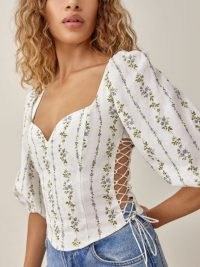 REFORMATION Prego Linen Top in Chalet / sweetheart neckline floral print tops / balloon sleeve side lace up blouses