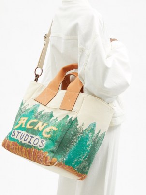 ACNE STUDIOS Alisse logo-print cotton-canvas tote bag / graphic designer logo shopper bags