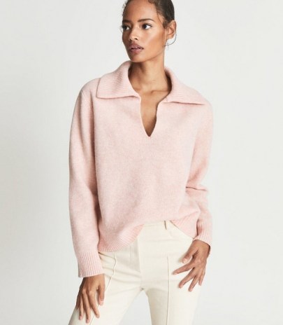 REISS RYLEE WOOL CASHMERE BLEND JUMPER PINK / luxe blush-tone open-collar jumpers / womens chic sweaters / women’s luxury style knitwear