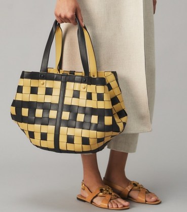 TORY BURCH SÈTE LAWN CHAIR WOVEN TOTE in Beeswax – boho bags – large bohemian carryall