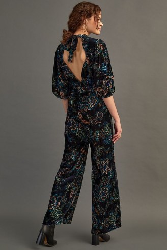 Kachel Printed Velvet Jumpsuit Black Motif – floral open back jumpsuits