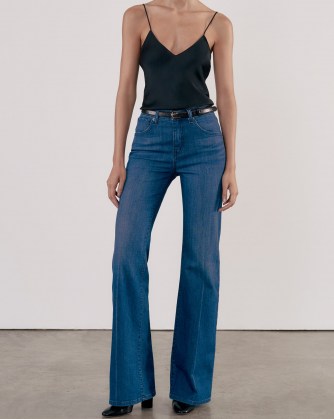 NILI LOTAN CELIA JEAN Dark Wash | womens high rise boot cut jeans | women’s on-trend denim fashion