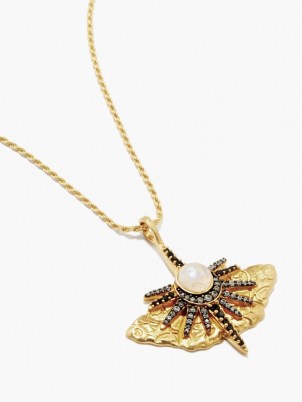 HARRIS REED X MISSOMA Pearl & 18kt gold-plated butterfly necklace – insect pendant necklaces – butterflies