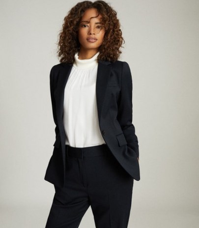 Reiss HAYES WOOL BLEND SLIM FIT BLAZER NAVY – womens chic dark blue coordinating suit blazers – women’s stylish single button jackets – classic suits