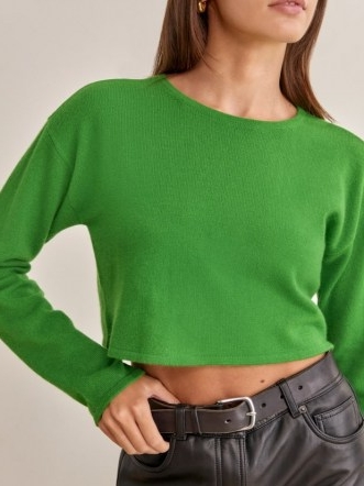 REFORMATION Idan Cropped Cashmere Crew in Kelly Green ~ luxe crop hem sweaters ~ on trend knitwear