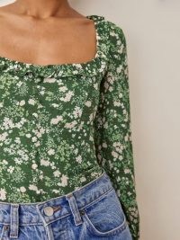 Reformation Jon Top in Autumnal – green floral fitted bodice scoop neck tops – ruffled neckline