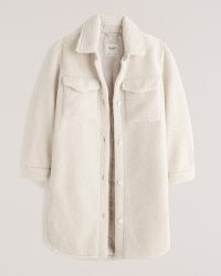 Abercrombie & Fitch Long-Length Sherpa Shirt Jacket in Cream – womens longline textured faux shearling shackets