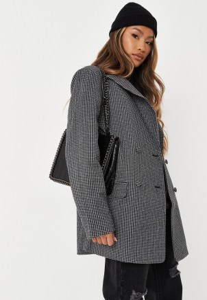 MISSGUIDED black check oversized boyfriend blazer coat – women’s relaxed fit blazers with shoulder pads – womens menswear style jackets