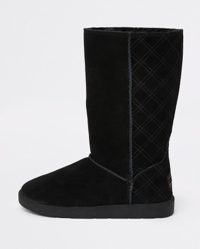 RIVER ISLAND BLACK FAUX FUR LINED BOOTS ~ womens on-trend quilt detail winter boots - flipped