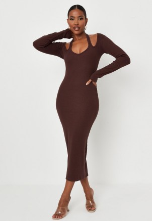 carli bybel x missguided chocolate rib cut out shoulder midi dress – brown cutout and halterneck detail bodycon dresses
