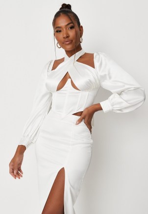 carli bybel x missguided white wrap around halterneck cut out corset top – glamorous cutout tops – going out evening fashion