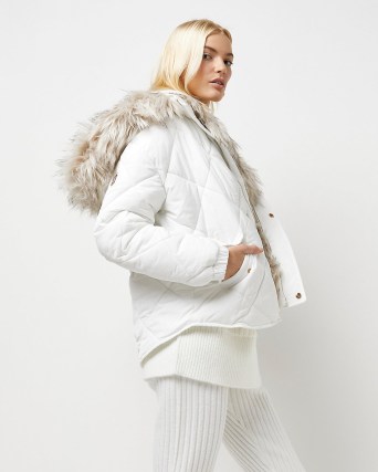 RIVER ISLAND White faux fur quilted puffer coat ~ luxe style padded coats ~ on-trend hooded winter jackets - flipped