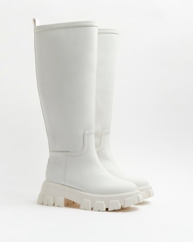 RIVER ISLAND WHITE KNEE HIGH RUBBER CHUNKY BOOTS ~ womens casual on-trend winter footwear - flipped