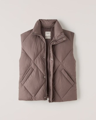 ABERCROMBIE & FITCH A&F Oversized Quilted Vest ~ womens brown padded gilet vests ~ women’s fashionable gilets ~ sleeveless winter jackets - flipped