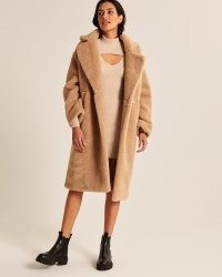 ABERCROMBIE & FITCH Oversized Long-Length Sherpa Teddy Coat ~ light brown textured faux fur coats ~ women’s on-trend winter coats