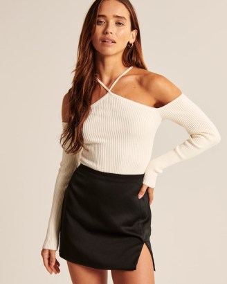 Abercrombie & Fitch Strappy Halter Sweater Bodysuit in off white – cold shoulder bodysuits