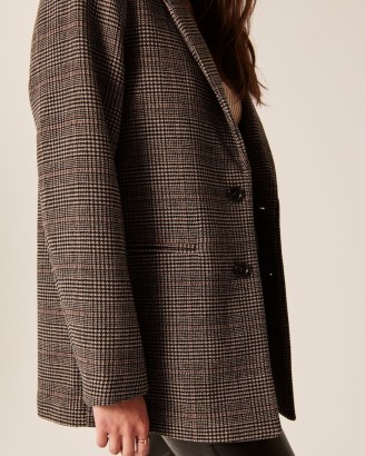 ABERCROMBIE & FITCH Wool-Blend Blazer Coat ~ womens on-trend checked blazers ~ women’s fashionable brown check jackets - flipped
