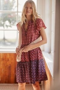 ANTHROPOLOGIE Penrose Tiered Tunic Dress in Raspberry / feminine short sleeve floral dresses