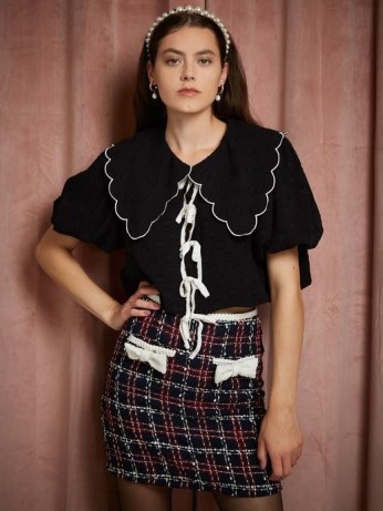 sister jane Arabesque Cropped Blouse Black and White – oversized collar crop hem blouses – THE PEARL SPIN – puff sleeve vintage style tops - flipped